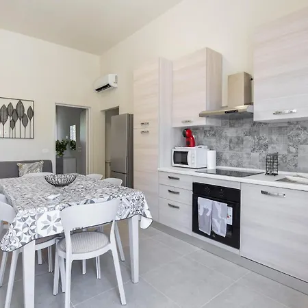 Lovely In With Wifi Apartamento *